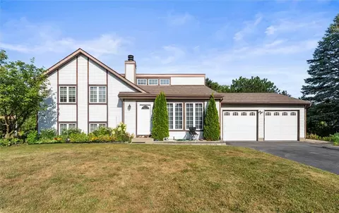 90 Wildherd Dr, Henrietta, NY 14467