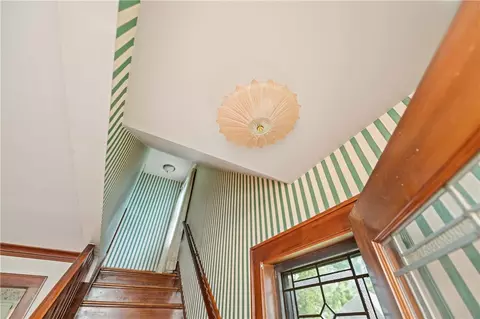 Entry Way - 3902 Culver Rd, Irondequoit, NY 14622 photo 2 of 5