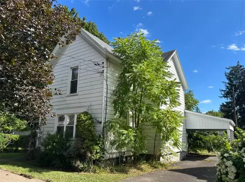 55 Pleasant St, Norwich, NY 13815