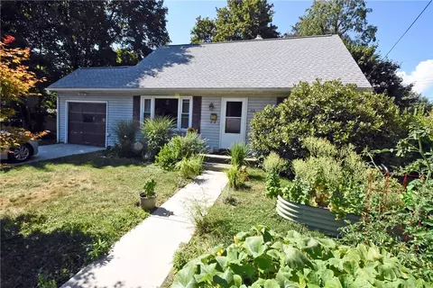 83 Winsor Cir, Elmira, NY 14905