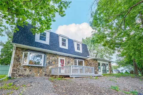 150 Monroe Dr, Horseheads, NY 14845