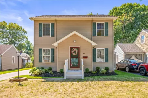 43 Sparling Dr, Greece, NY 14616