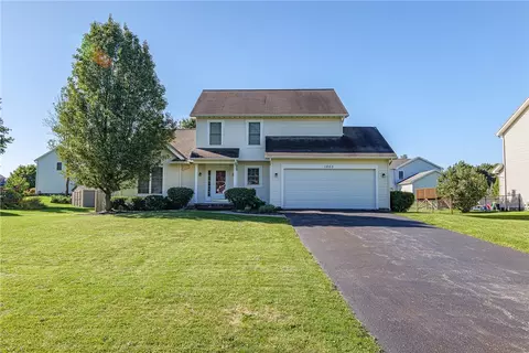 1003 Hard Rock Rd, Webster, NY 14580