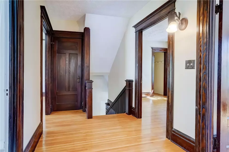Entry Way - 77 Harper St, Rochester, NY 14607 photo 7 of 9
