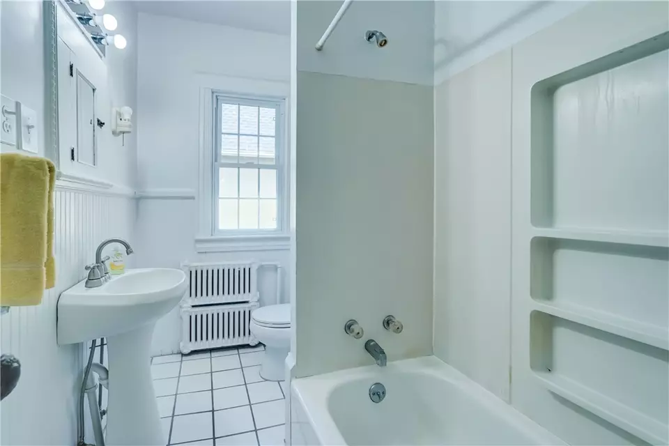 Bath - 77 Harper St, Rochester, NY 14607 photo 3 of 3