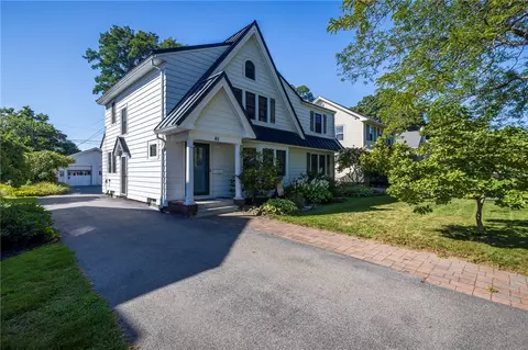 Exterior - 61 Wimbledon Rd, Irondequoit, NY 14617 photo 3 of 15