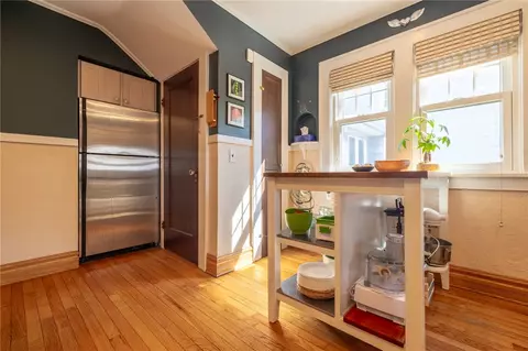 Kitchen - 61 Wimbledon Rd, Irondequoit, NY 14617 photo 5 of 5