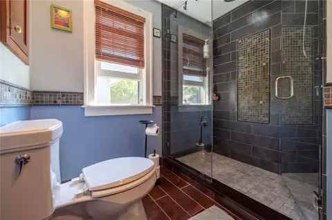Bath - 61 Wimbledon Rd, Irondequoit, NY 14617 photo 2 of 2
