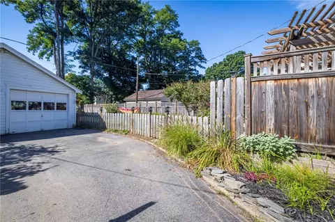 Exterior - 61 Wimbledon Rd, Irondequoit, NY 14617 photo 9 of 15