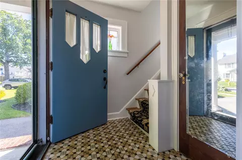 Entry Way - 61 Wimbledon Rd, Irondequoit, NY 14617 photo 3 of 8