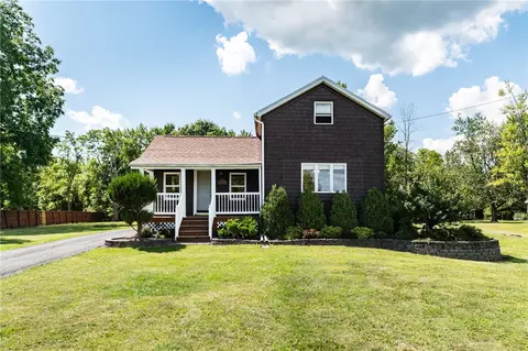 6 Law St, Batavia, NY 14020
