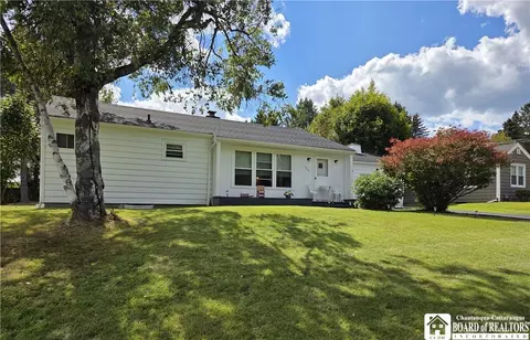 1347 Newland Ave, Jamestown, NY 14701