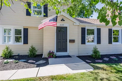 239 Varinna Dr, Rochester, NY 14618