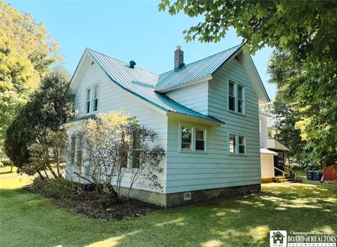 3797 Bard Rd, Pomfret, NY 14718