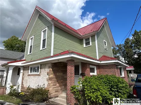 51 Park St, Springville, NY 14141