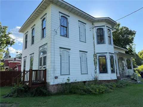 6095 Wright St, Wolcott, NY 14590