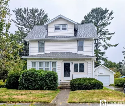 392 Broadhead Ave, Jamestown, NY 14701