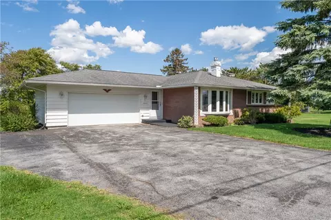 5050 Emerson Rd, Canandaigua, NY 14424
