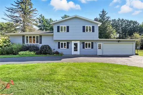 19 Robert Rd, Penfield, NY 14526