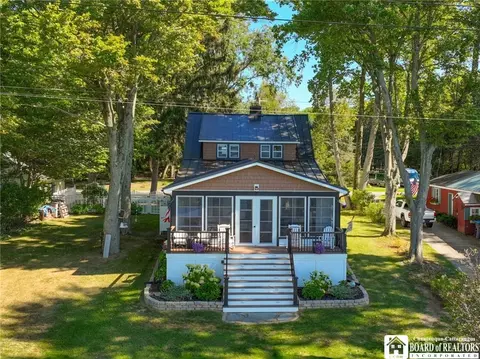 4107 Lake View Dr, Ellery, NY 14712