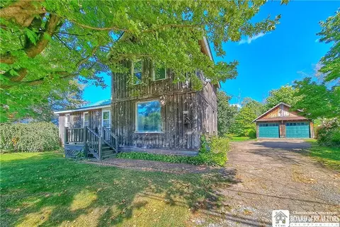 4258 W Lake Rd, Mayville, NY 14757