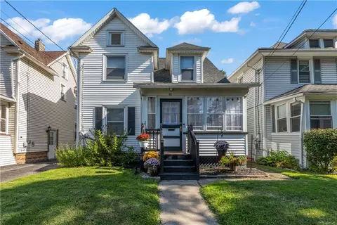 113 W Chestnut St, East Rochester, NY 14445