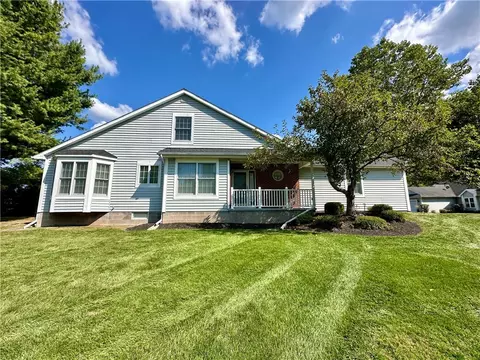4 Brookline Ave, Victor, NY 14564