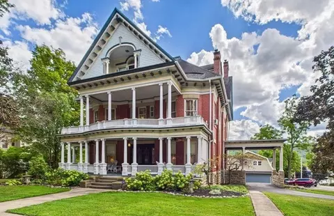 911 W Main St, Smethport, PA 16749