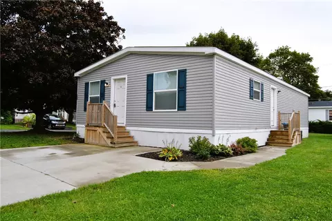 100 Hillside Dr, Avon, NY 14414