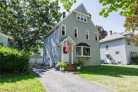 17 Leander Rd, Rochester, NY 14612