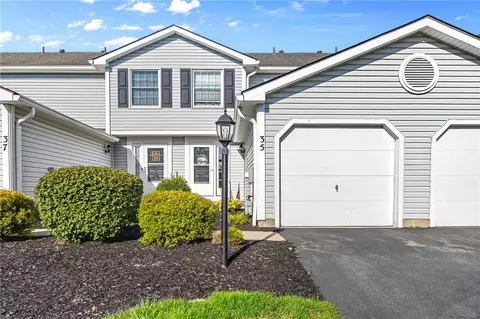 35 Camberley Pl, Penfield, NY 14526