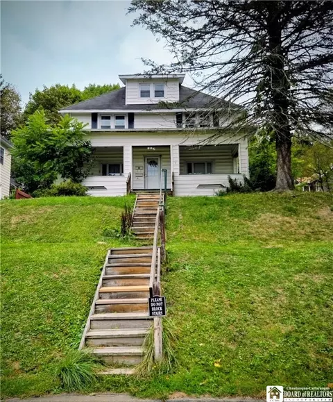 9 Beech St, Jamestown, NY 14701