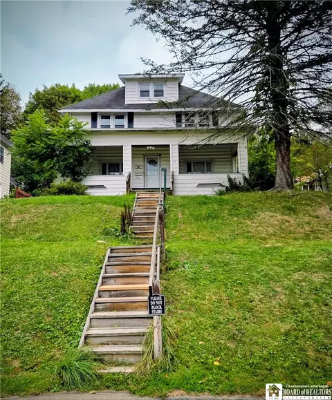 9 Beech St, Jamestown, NY 14701