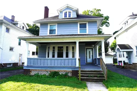 101 Roxborough Rd, Rochester, NY 14619