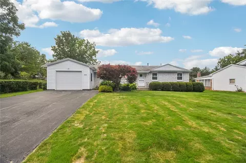 83 Dohrcrest Dr, Greece, NY 14612