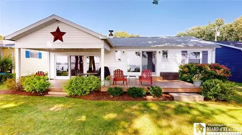 6483 Sandalwood Ln, Mayville, NY 14757