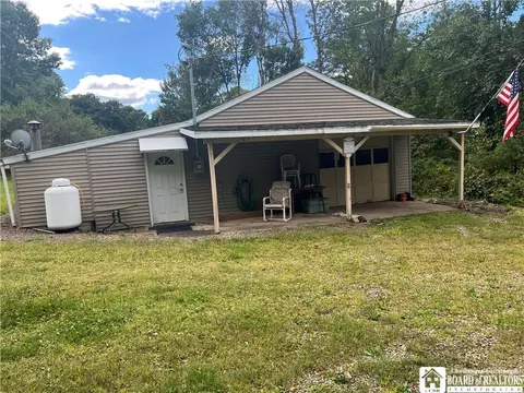 241 W Carroll Rd, Portville, NY 14770