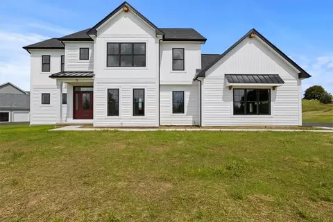 22 Bridleridge Farms, Pittsford, NY 14534