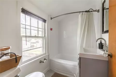 Bath - 337 Winfield Rd, Irondequoit, NY 14622 photo 1 of 2