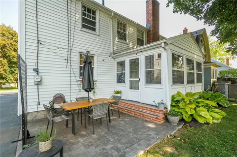 Exterior - 337 Winfield Rd, Irondequoit, NY 14622 photo 9 of 12