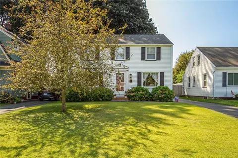Exterior - 337 Winfield Rd, Irondequoit, NY 14622 photo 2 of 12