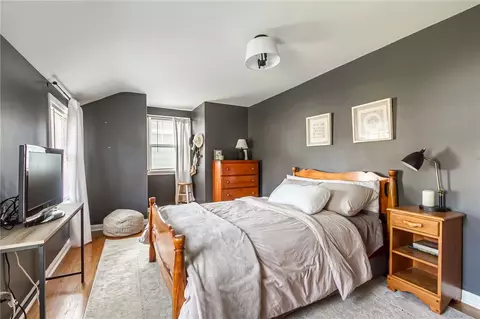 Bedroom - 337 Winfield Rd, Irondequoit, NY 14622 photo 2 of 3