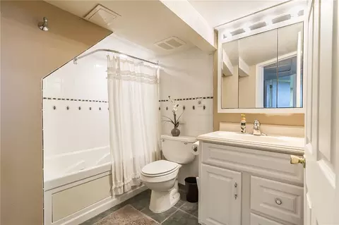 Bath - 337 Winfield Rd, Irondequoit, NY 14622 photo 2 of 2