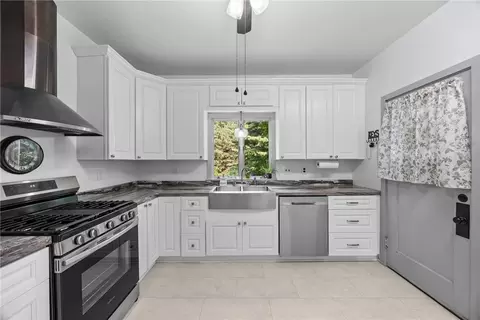 318 Thomas Ave, Irondequoit, NY 14617 photo 13