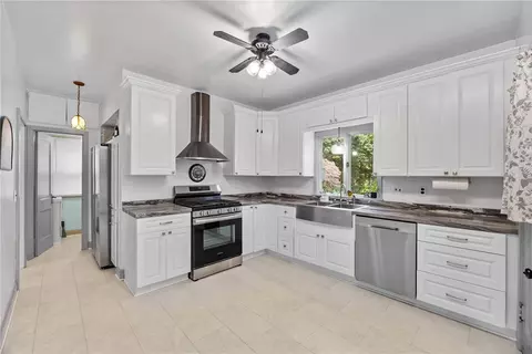 318 Thomas Ave, Irondequoit, NY 14617 photo 17