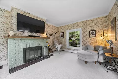 318 Thomas Ave, Irondequoit, NY 14617 photo 7