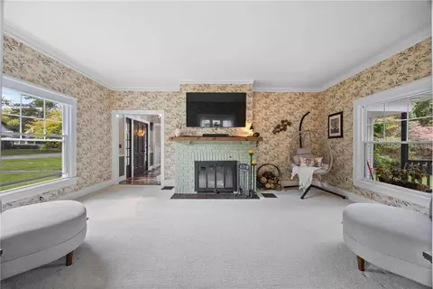 318 Thomas Ave, Irondequoit, NY 14617 photo 6