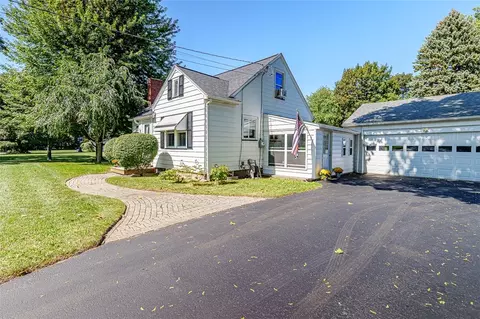 Exterior - 650 Klem Rd, Webster, NY 14580 photo 2 of 14