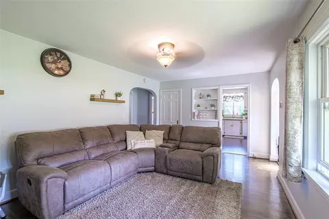 Living - 650 Klem Rd, Webster, NY 14580 photo 4 of 4