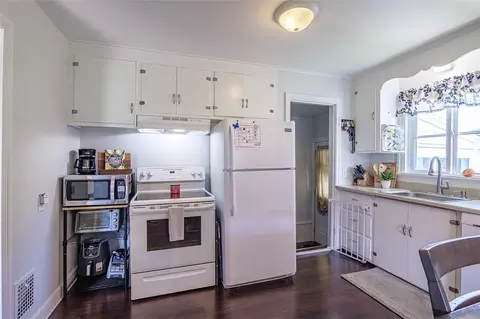Kitchen - 650 Klem Rd, Webster, NY 14580 photo 3 of 3